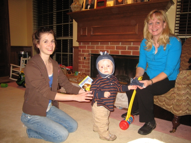 Cai with Mom & Grandma